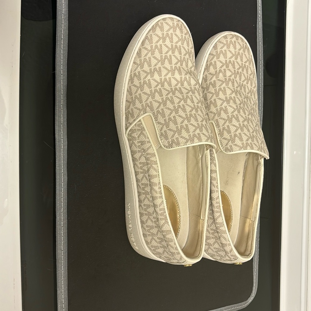 Shoes MK